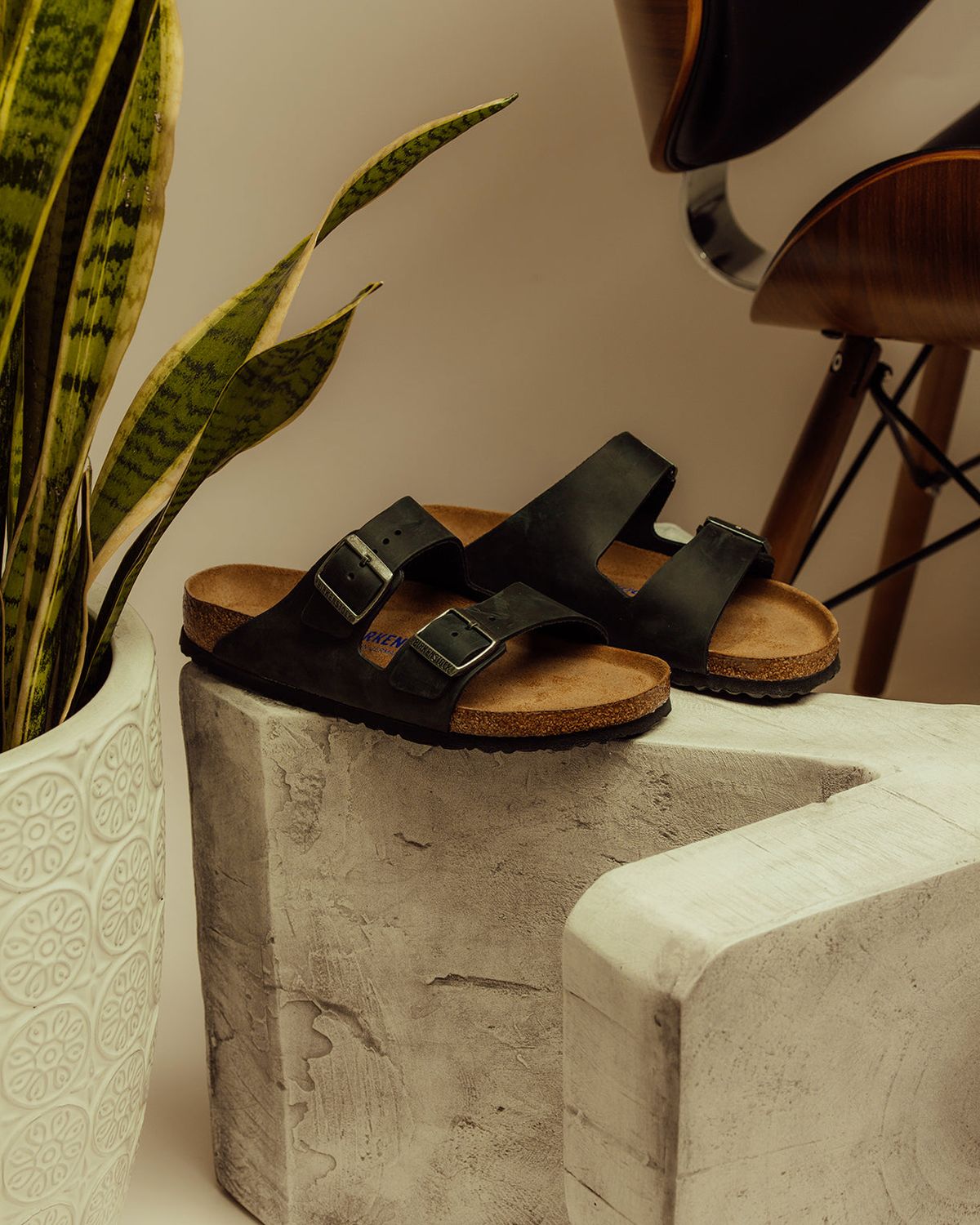 SUMMER FOOTWEAR